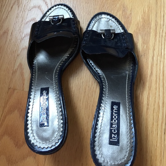 Nave blue pumps Liz Claiborne size6.5