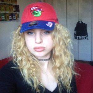 Meet your Posher, Dezireé