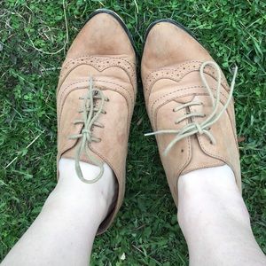 Tan Vintage Oxfords
