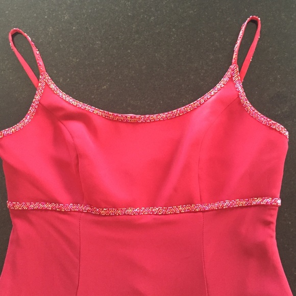 Gorgeous beaded formal gown in wine color - Picture 2 of 4