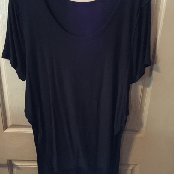 👉 Sold 👈 Basic T