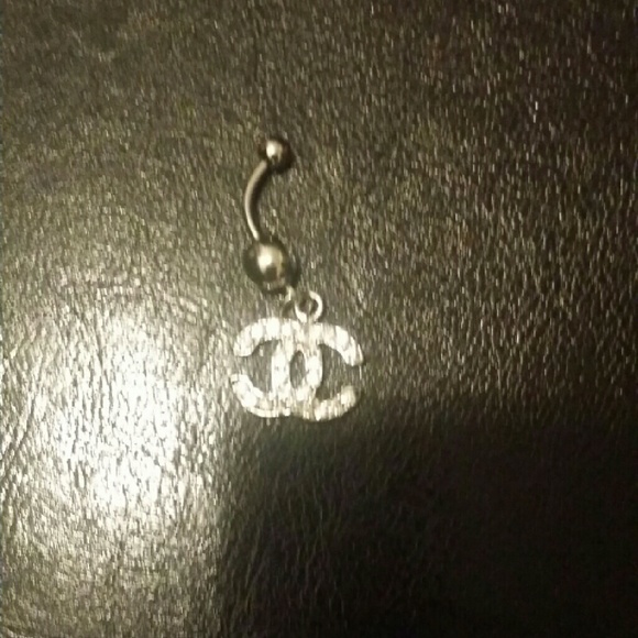 belly button ring