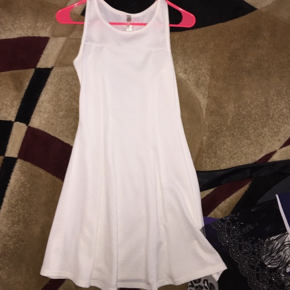 Whit dress