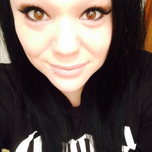 Meet your Posher, Desiree
