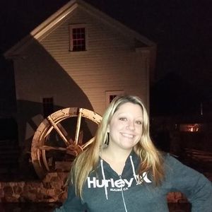 Meet your Posher, Cassandra