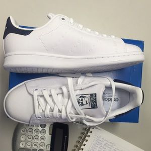Exclusive Stan Smith navy/ white canvas Adidas!