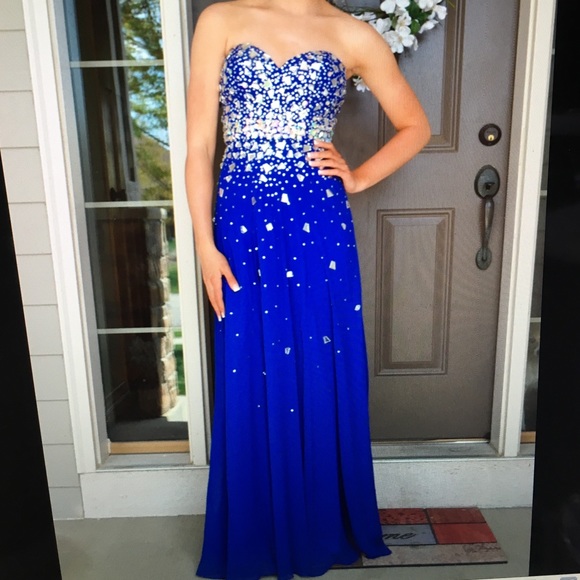 PROM DRESS