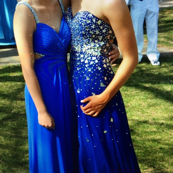 PROM DRESS - Picture 3 of 4