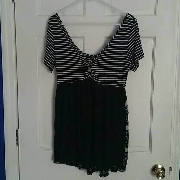 Black and white top