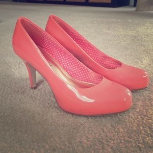 Madden Girl Getta Pumps