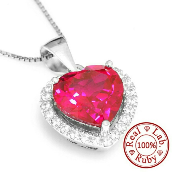 925 Sterling silver pendant 4.5ct Blood Red rub