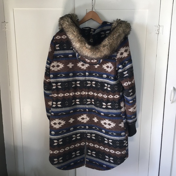 ✨SOLD✨ Buffalo Outerwear Aztec/Navajo Coat - Picture 4 of 4
