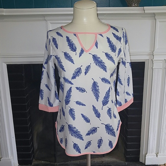 Feather Print Top - Picture 3 of 4