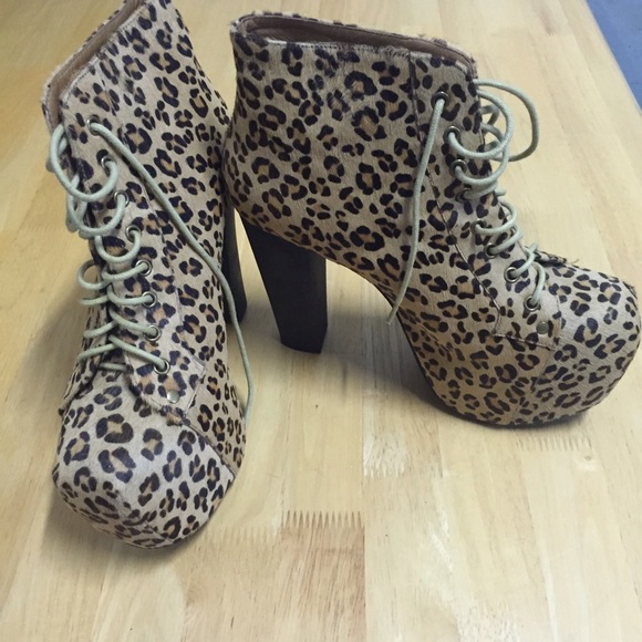 Jeffrey Campbell Litas