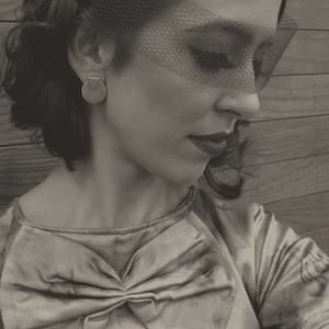 Meet your Posher, Eva