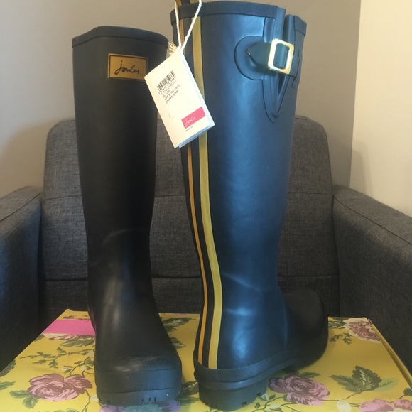 adjustable calf rain boots