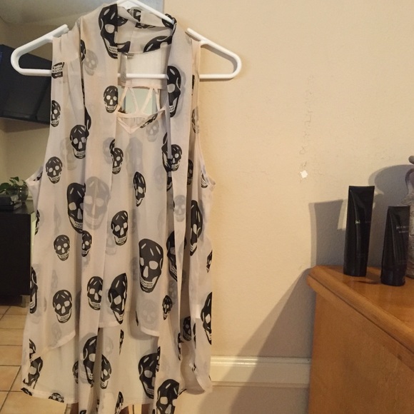 Skull blouse