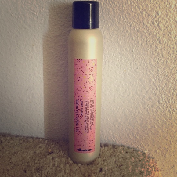 Davines shimmer hair spray 6.76 oz