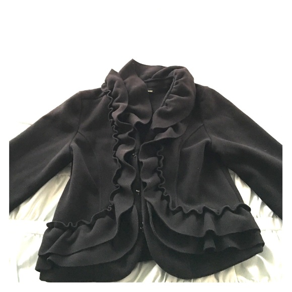 Ruffled coat