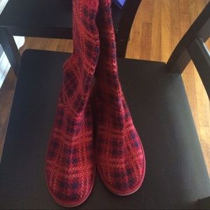 UGG sweater boots Size 8