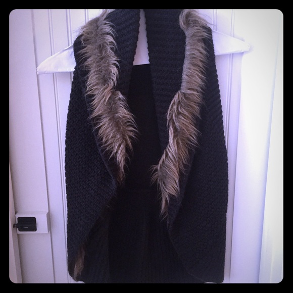 Super cute navy with fur  trim sweater vest