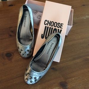 Juicy Couture metallic  flats