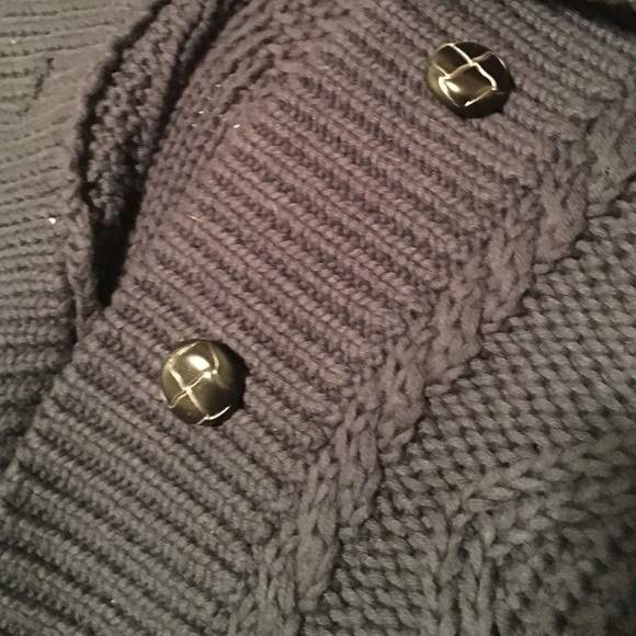 Final reduction Banana Republic sweater/cover up - Picture 3 of 4