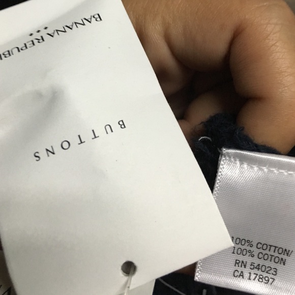 Final reduction Banana Republic sweater/cover up - Picture 4 of 4