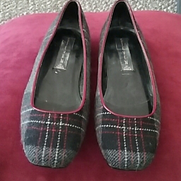 Steve Madden Plaid Flats - Picture 1 of 4