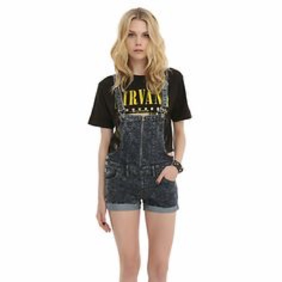 ChiQle denim overall shorts! - Picture 2 of 4