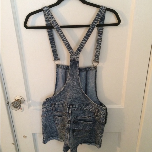 ChiQle denim overall shorts! - Picture 3 of 4