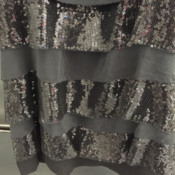 Top - Picture 3 of 4