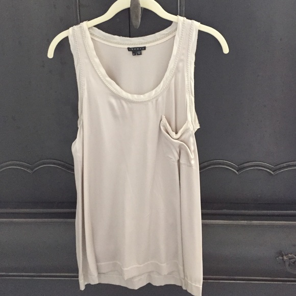 Top - Picture 2 of 4