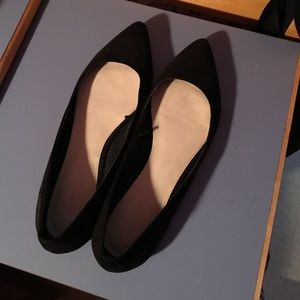 Flat shoes