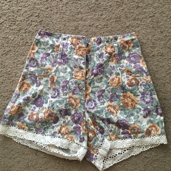 High wasted shorts