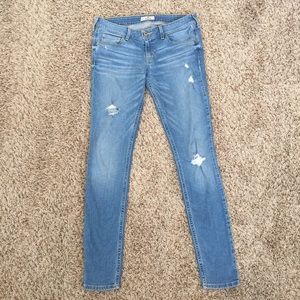 nwot distressed skinny jeans