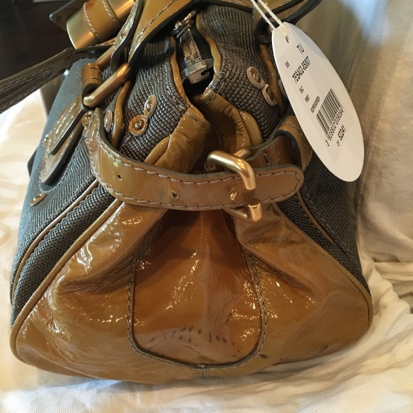 🚫SOLD🚫Chloe Paddington - Picture 4 of 4