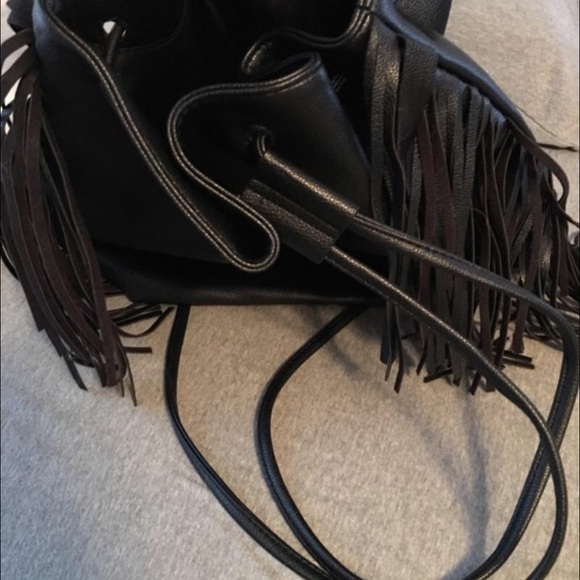 🆕NWOT Victoria Secret Fringe Leather Back Pack. - Picture 4 of 4