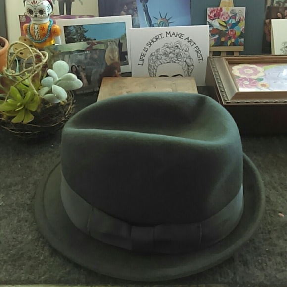 Gray fedora
