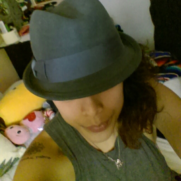 Gray fedora - Picture 3 of 3