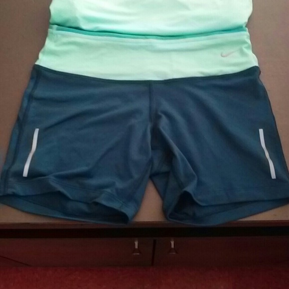 Nike set - Picture 2 of 3