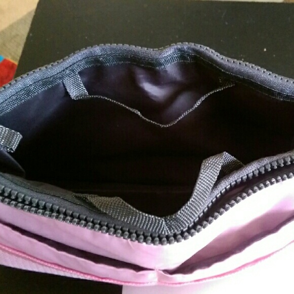 Makeup bag - Picture 2 of 4