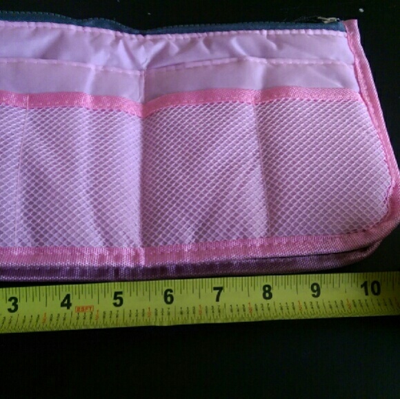 Makeup bag - Picture 3 of 4