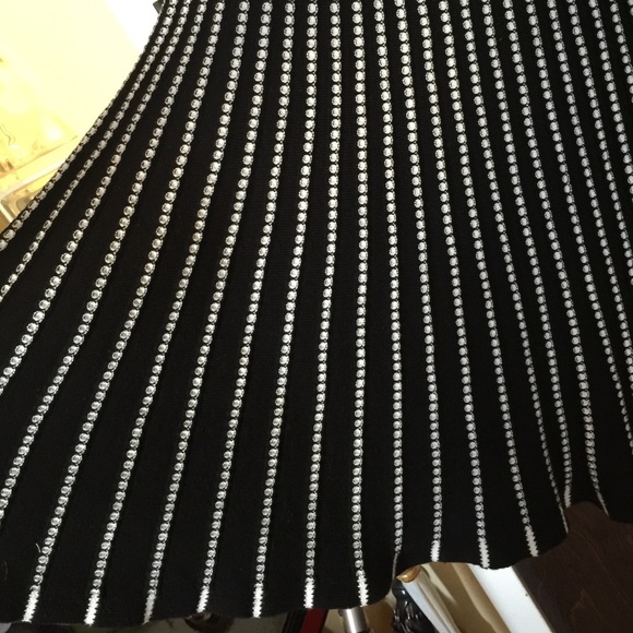 SOLD NWT Max Studio knit dress M - Picture 3 of 4