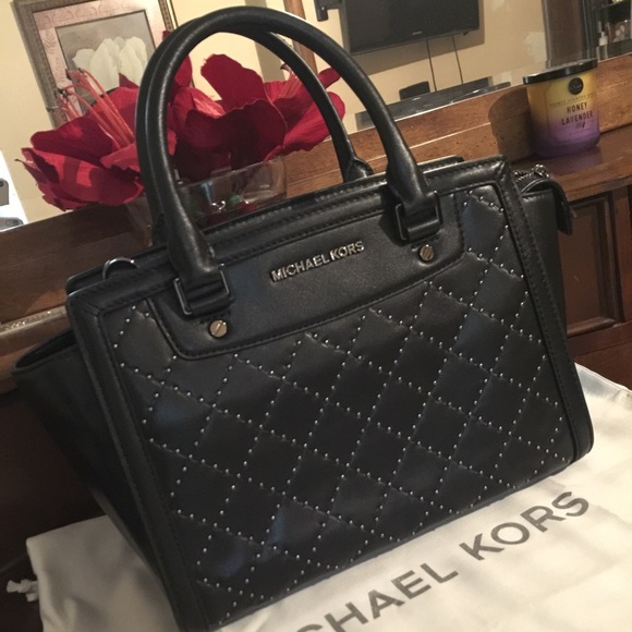 Michael kors studded Selma brand new - Picture 1 of 4
