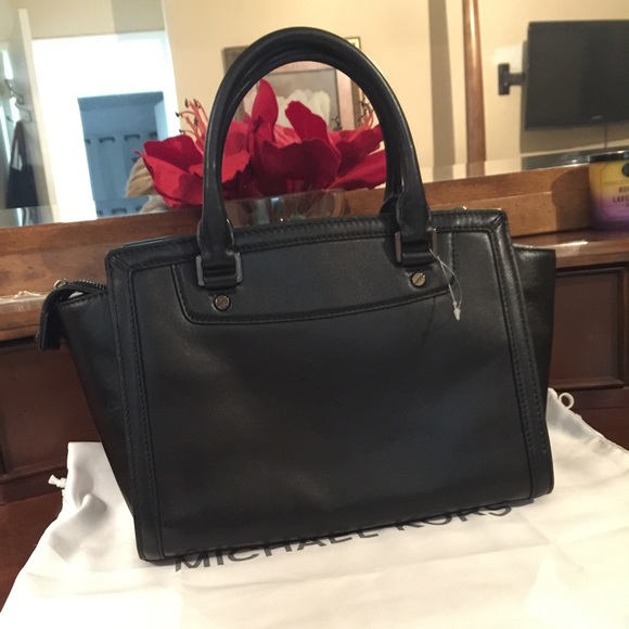 Michael kors studded Selma brand new - Picture 4 of 4