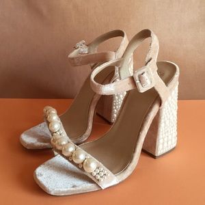 Cream pearl shoes Clearance