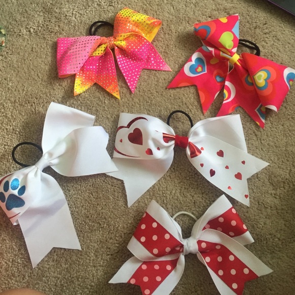 5 Cheerleading Bows