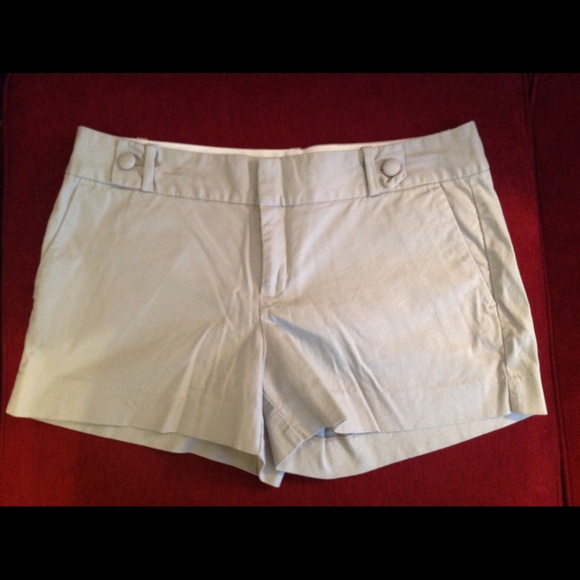Light grey Banana Republic shorts, size 6