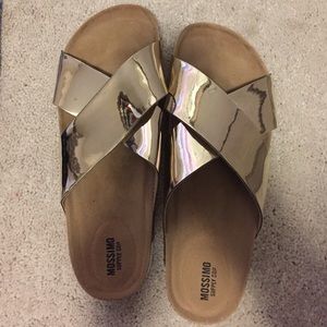 Missimo gold sandals